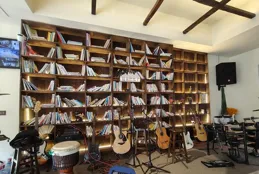 翠花山腳下一家很有腔調的咖啡吧——「耳朵的院子」