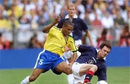 30歲成為巴西主力，還能在世界杯6場進3球，悍將看似大腿實則軟肋