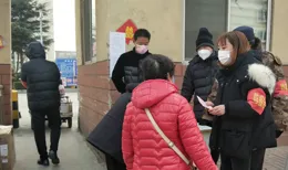 天一冷，小區裏的「姐妹團」出攤了，你家也會定期做這件事情嗎？