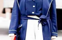 紫色沖鋒衣搭配什麽褲子好看