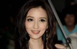 黃聖依再次驗證，張萌這個老板娘含金量真高，老公從官到商很低調