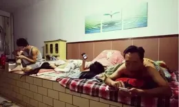 東北一家人，都睡在一個炕上，不尷尬嗎？看看當地人是怎麽說的？