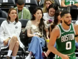 劉亦菲37歲生圖偶遇 似18歲重煥青春之美