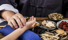 中醫診治「潛規則」：醫生三不準、三不開；病人三不看、三不理
