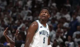 突發！灰狼達成2換4交易，唐斯宣布離隊，小莫裏斯拒絕輔佐布朗森