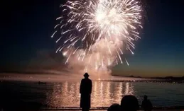 歲月向晚，半城煙沙，半城風霜