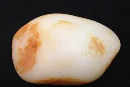 玉石其實就是石頭，為什麽價格如此之高？