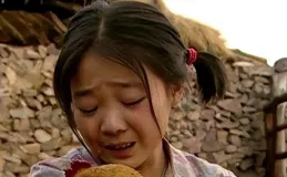 齊如意為替母還債6歲出道，演哭戲一夜成名，今23歲美到認不出