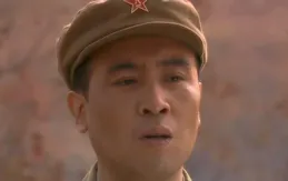 3歲喪父，靠姐姐母乳餵養長大，50歲成名後給八個哥哥姐姐買豪宅