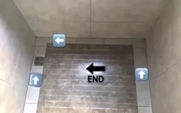 當時我堅持淋浴房做「四邊走水」，工人一聽楞了，直誇遇見行家了