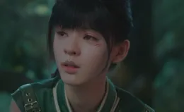 當33歲張予曦和48歲李小冉站一起，我才明白成熟美和白幼瘦的區別