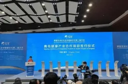 香港拖拉的醫療制度卻能使香港人均壽命世界前列，是否提示我們都處於過度醫療的狀態？