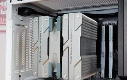 13代i9HX+4090/80這種頂配遊戲本玩遊戲是一種什麽體驗?