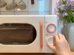 忙碌上班族的廚房救星：美的小滋味微波爐，幫你輕松搞定一日三餐