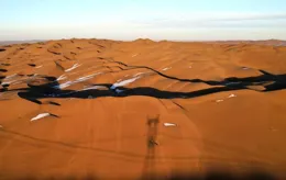 沙漠追光 落日熔金