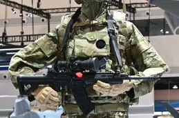 珠海航展：鐵血戰魂，個人武器的暴力美學與戰鬥力