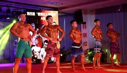 這波「肌肉鎧甲」，安全感爆棚