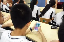 爆笑神評！網友：女朋友新買的被子樣子有點奇怪，感覺不太對勁。 