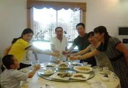 （完）家族群炸鍋了，原因是旅遊中的堂妹突然在朋友圈曬結婚證