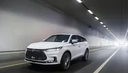 「比亞迪收購蔚來」系謠言！為博流量利用AI造謠，男子被警方拘留