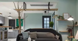 這間8㎡小臥室太會布置：能藏起來的都藏起來，半平米都不會浪費