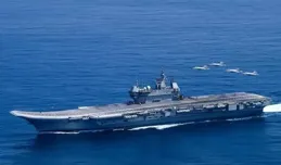 此路不通！美「林肯號」航母剛進南海，發現必經之路已被重兵把守