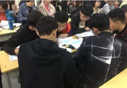 幾天沒出門，外面的世界怎麽變成這樣了？網友：我也沒坐牢啊…