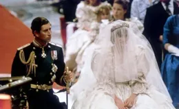 戴安娜王妃：從盛大婚紗到黑色復仇小黑裙，是她最具標誌性的造型