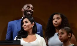 柯比妻子：獲賠2885萬美元，身材暴瘦50斤，守寡多年但是緋聞不斷