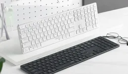 無邊框鍵盤搭配大觸控板，這款國產膝上型電腦，辦公用更流暢