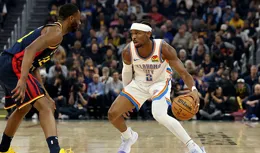 慢鏡還原！勇士101-105雷霆3聲主場哨，兩位名嘴都深表質疑