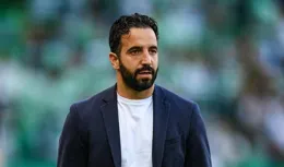 1000萬不夠！曼聯被通知：帶走阿莫林助手，還得加500萬