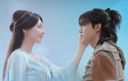 當33歲張予曦和48歲李小冉站一起，我才徹底明白，美人在骨不在皮