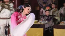 甄嬛至死不知，她並沒有真正戰勝曹琴默，而是對方主動下線