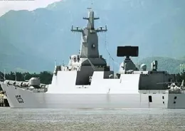 驚爆眼球！台灣海峽外艦與東部戰區戰艦的緊張對峙