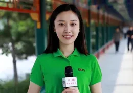 如何評價央視主持人/英語美妝博主翠西tracey常馨月？