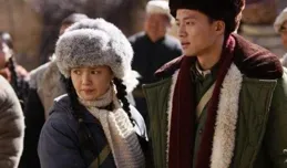 85年我被女友拋棄絕望買醉，嫂子拿著家裏存折：跟我去進貨