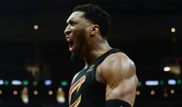 老鷹全隊開火大勝騎士！特雷楊再演神級表現，騎士米契爾「斷電」