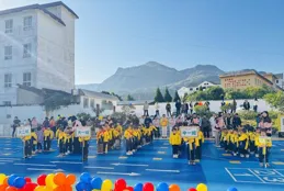 在遊戲中了解紅軍長征的艱辛歷程！江口這家幼稚園親子運動會快樂滿滿