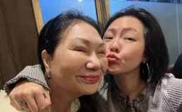 大S媽媽露面，大S笑聲很爽朗，母女聚齊一家人好歡慶