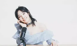 看了白百何的穿搭，我悟了：西裝不配毛衣、襯衫，才更時髦減齡