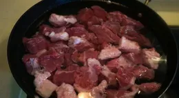 燉肉時總會放各種香料，這些香料對肉的口味口感會有什麽影響？