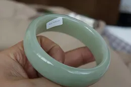 臻玉匠：和田玉手鐲產地價格排行榜，看你的財力適合佩戴那一種？