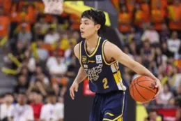 首鋼慘敗，杜鋒奇招壓制周琦，莫蘭德準大三元，徐傑28+6，奇兵罰下