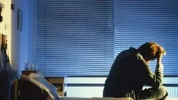 熊從冬眠中醒來