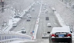 南方下起暴雪，覆蓋多地，為何此次南方雪量如此之大？