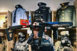 警用92G手槍虎翼碳烯套件：警務裝備的新裏程碑