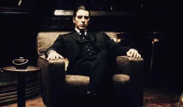 教父幫助的很多人都是小人物，為了這些人動用暴力手段對付那些相對有錢有勢的，這筆賬是怎麽算的？