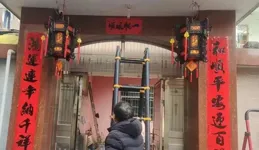 笑不活了！大專生貼錯春聯引熱議！評論區網友紛紛曬出自家春聯