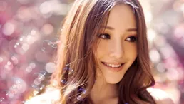 色彩斑斕~美女大波浪頭像桌布！